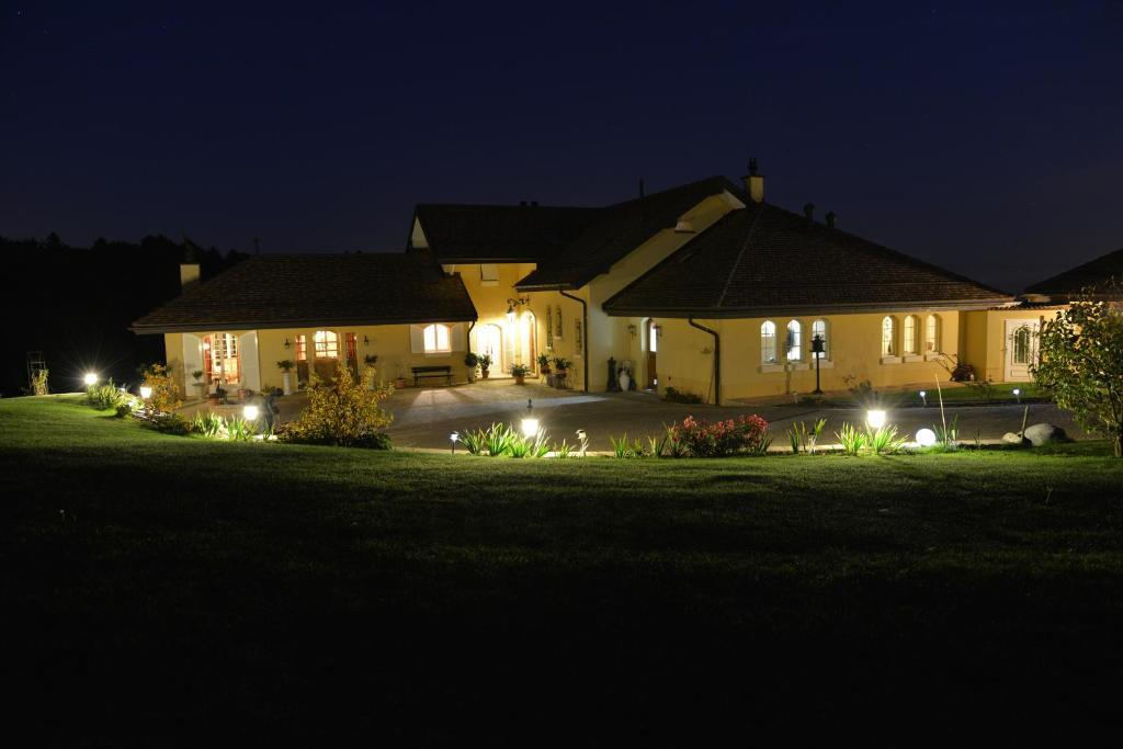 Le Lierre B&B Genolier ภายนอก รูปภาพ