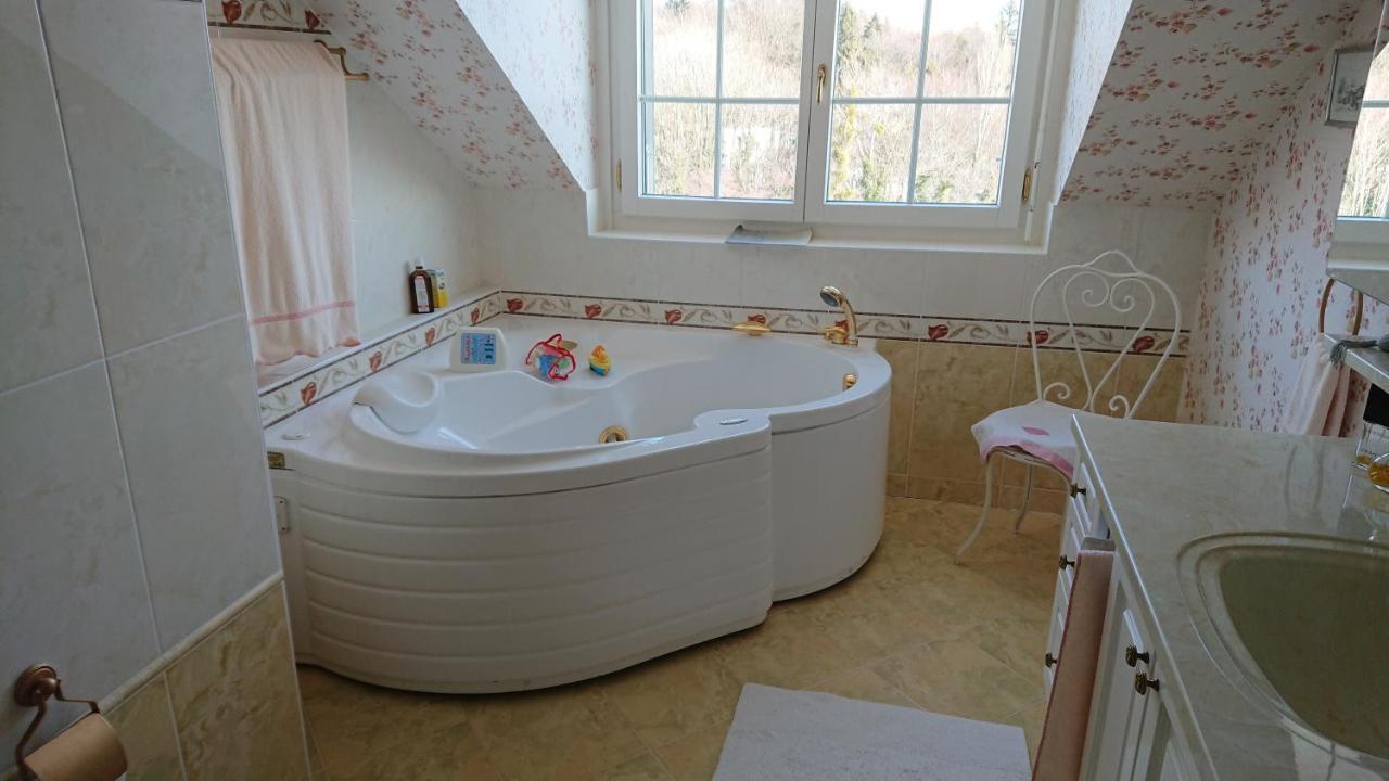 Le Lierre B&B Genolier ภายนอก รูปภาพ